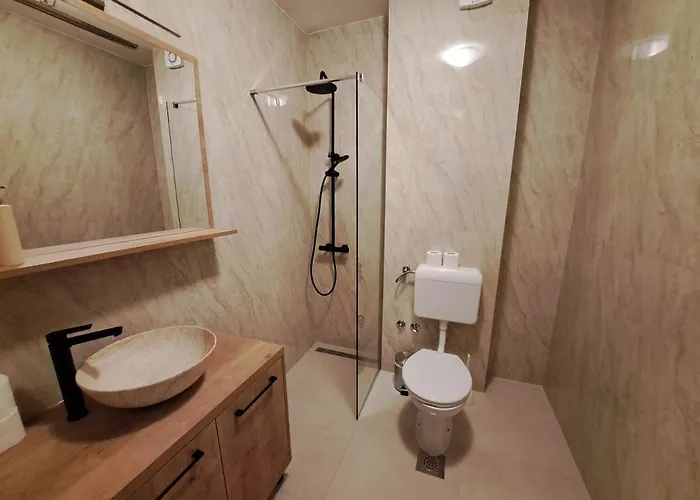 Leticia Apartament *